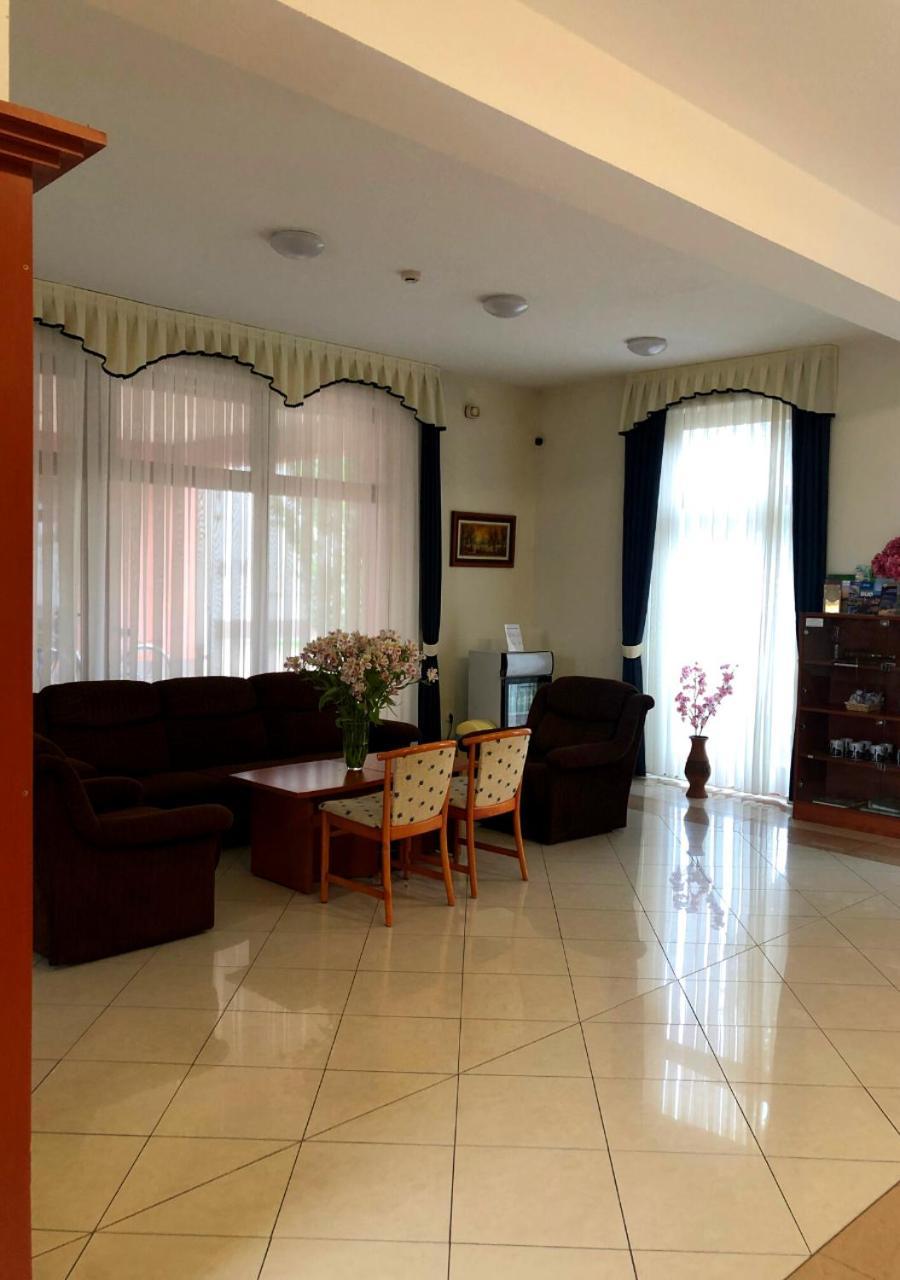 Hotel Imperial Gyogyszallo Es Gyogyfurdo Kiskoros Luaran gambar