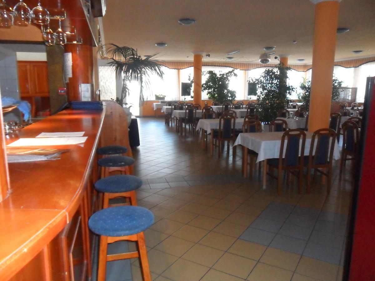 Hotel Imperial Gyogyszallo Es Gyogyfurdo Kiskoros Luaran gambar